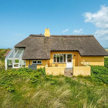 Quirina - 75m From The Sea By Interhome *